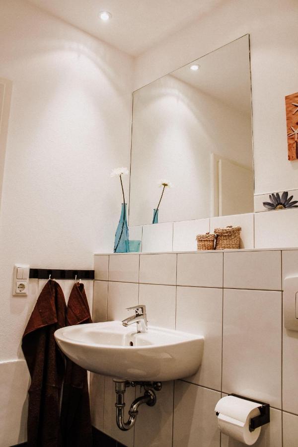 Gemütliche FeWo mit Balkon Leipzig Exterior foto